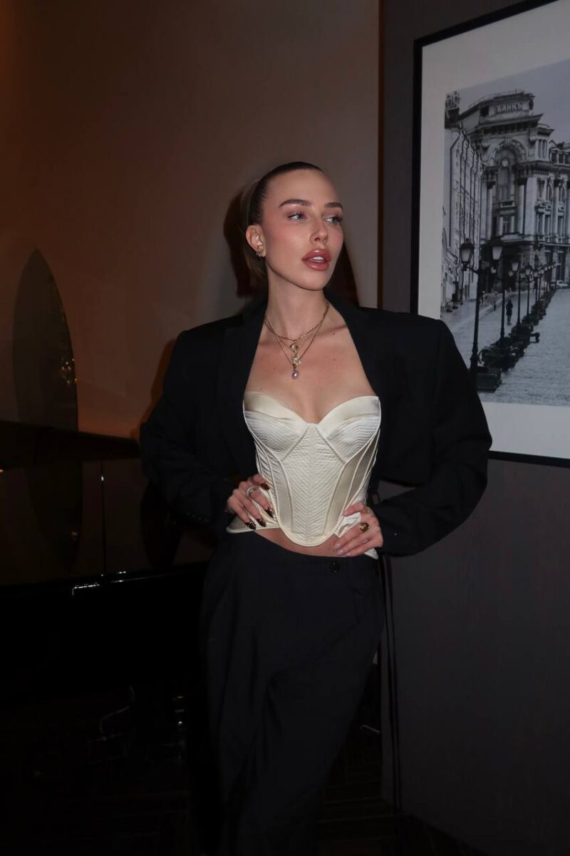 Корсет шёлковый Camilla Ivory