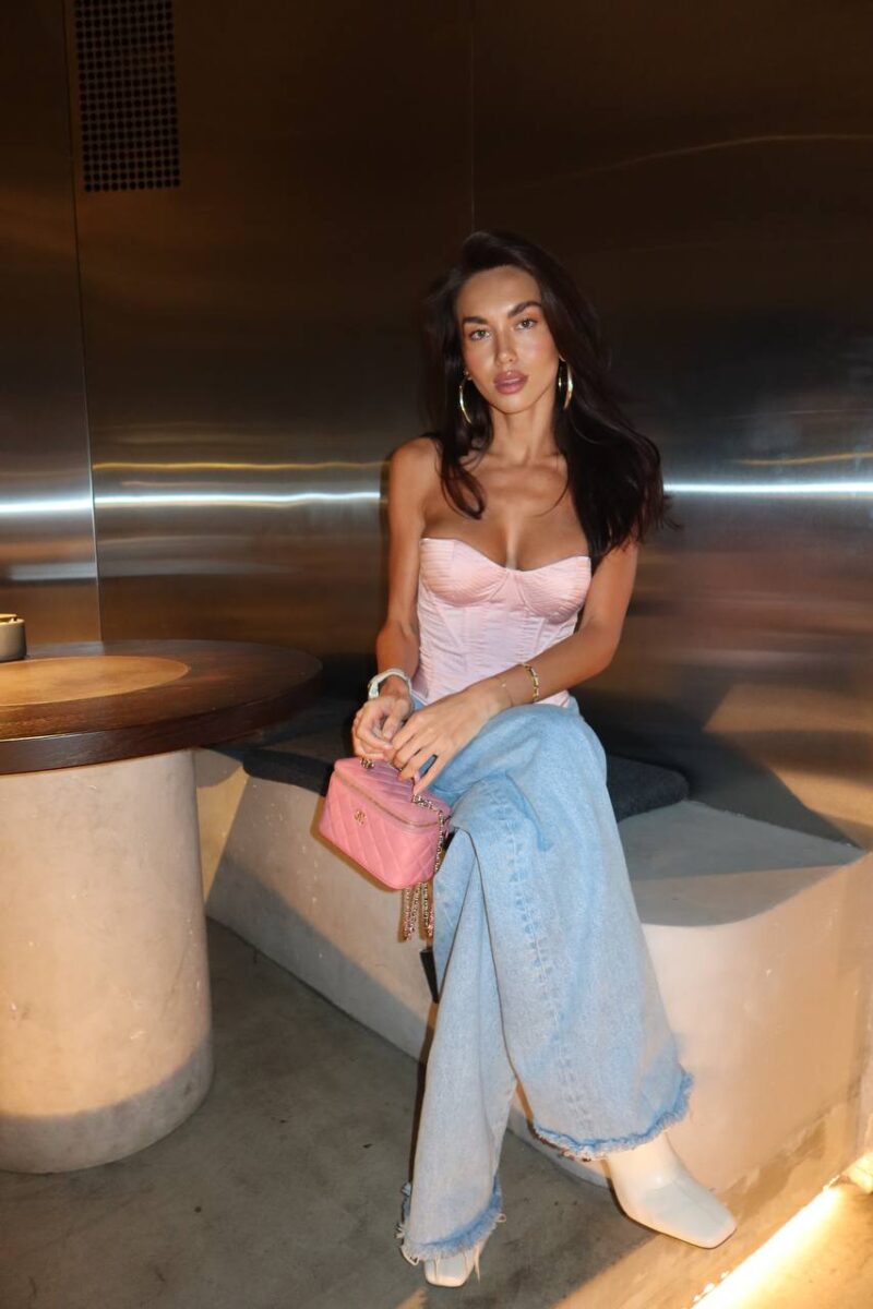 Корсет Art Of Kissing Pink Корсет Art Of Kissing Pink