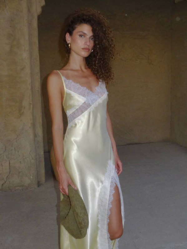 Платье с кружевом Lemon