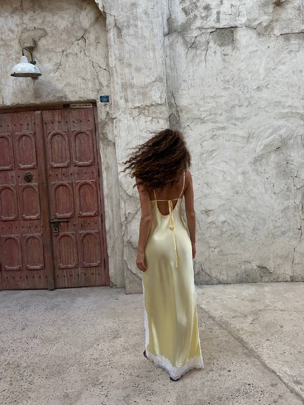 Платье с кружевом Lemon