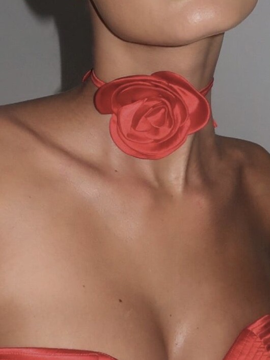 Чокер Neck Kisses Red