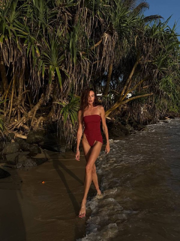 Купальник MILOS Marun