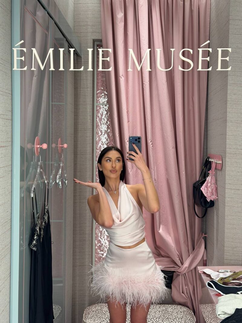 Костюм с юбкой Belle Pink