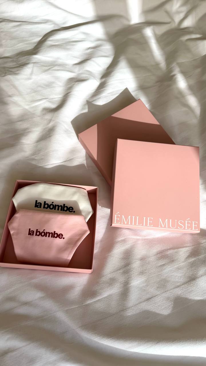 Трусики-стринги с логотипом LA BÓMBE Pink