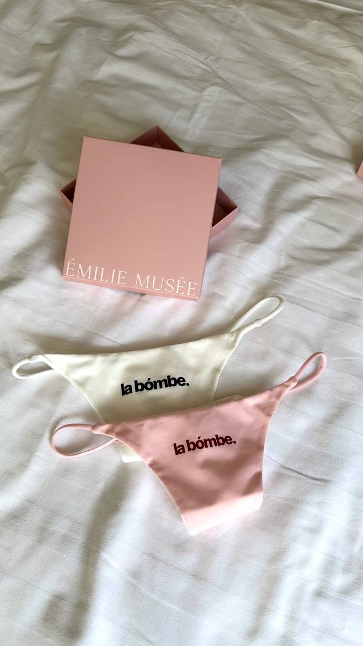 Трусики-стринги с логотипом LA BÓMBE Pink