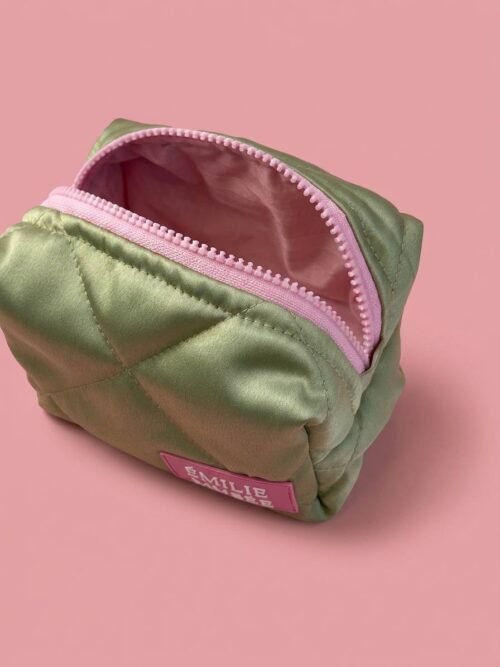 Косметичка из атласа Green