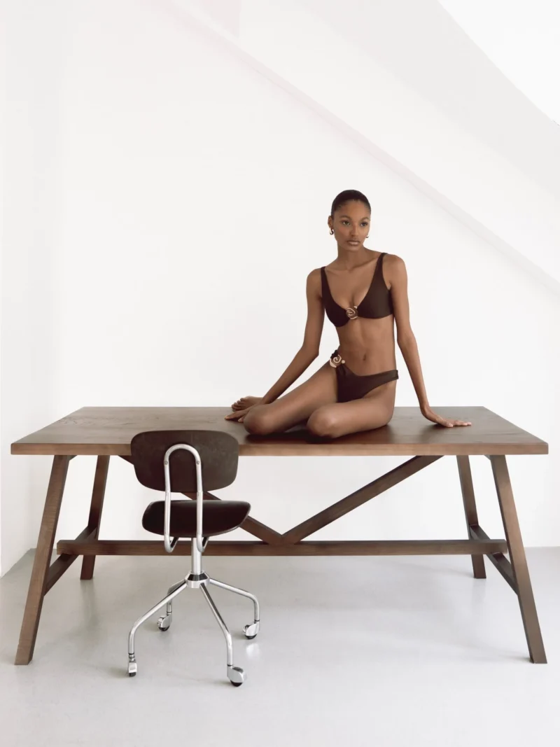 Топ AMI Brown